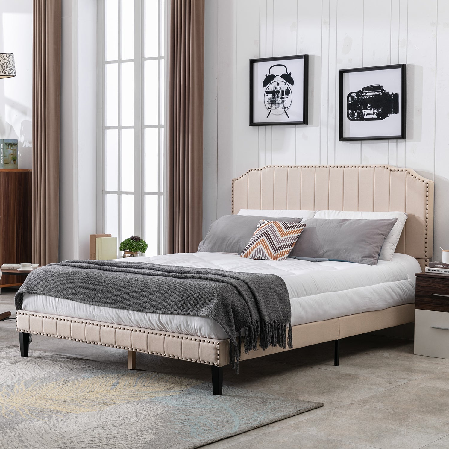 Queen Size Bed with Curved Headboard Modern Linen Upholstered Platform Bed with Nailhead Trim Solid Wood Bed Frame with Slats, No Box Spring Needed