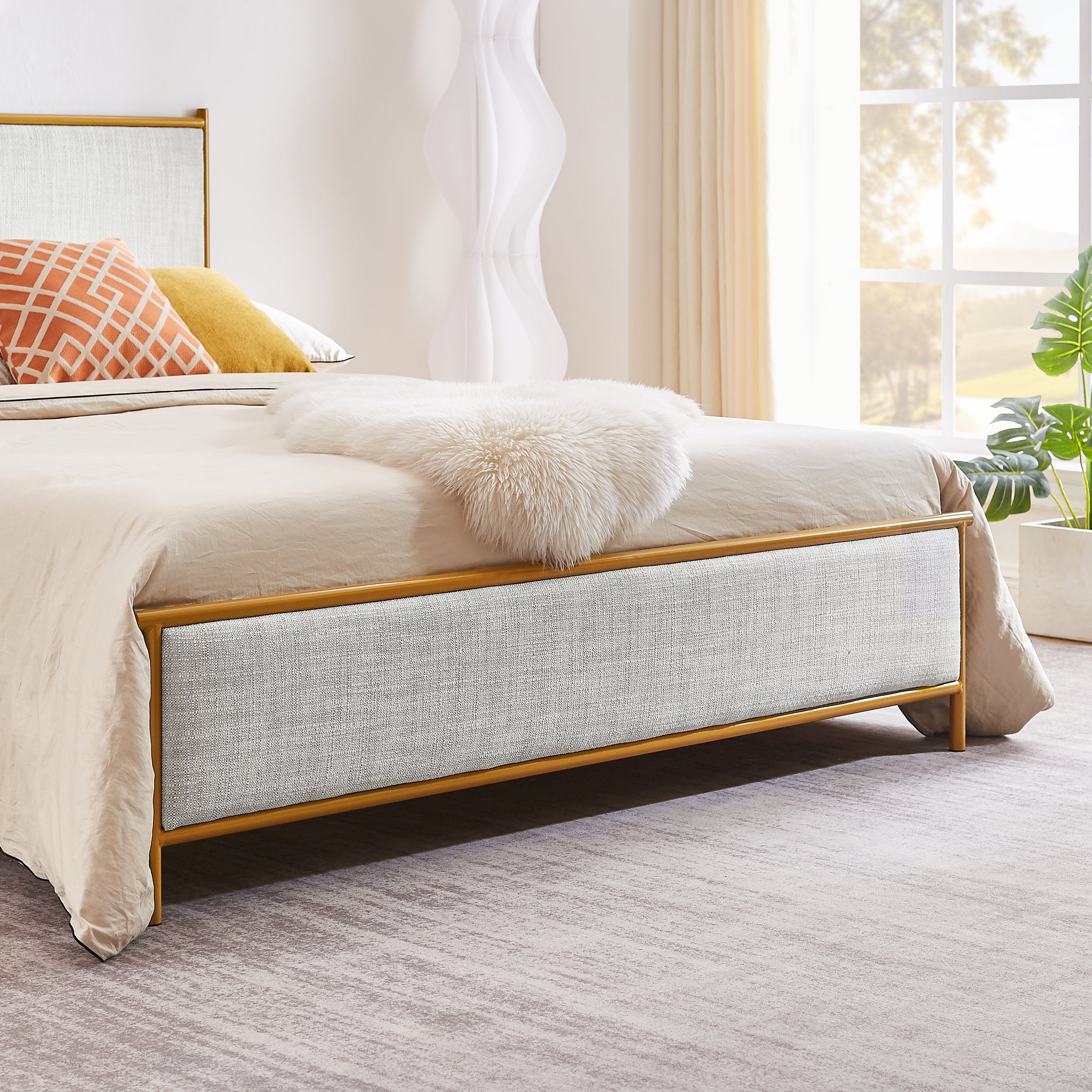 Royard Oaktree Metal Bed Frame with Classic Square Upholstered Headboard and Footboard Modern Platform Beds with Gold Frame and Wood Slats, No Box Spring Needed, Light Gray